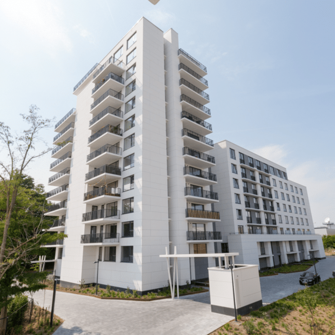 B-HOUSE : FIRST PART